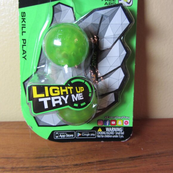 thumb chucks green NIP 2017 zing (W4888) - Picture 2 of 5